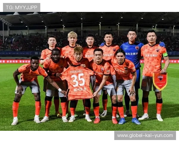 球员被曝光在赛前夜聚餐，俱乐部强调“团队放松”必要性